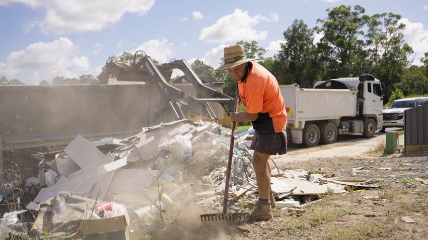 /blog/external/construction-waste-removal-05.jpg